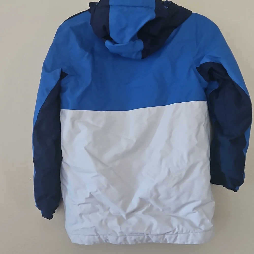 Columbia Blue and White Jacket‎ M 10/12